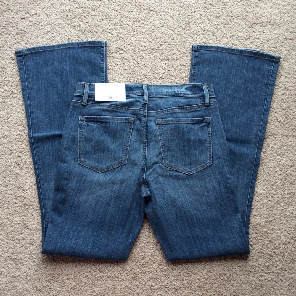 *NWT* LOFT Flare Jeans - Picture 3 of 6